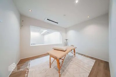 6-Zimmer-Gewerbeimmobilie kaufen in Wien – 217 m², € 1.300.000 – Bild 1 von 17