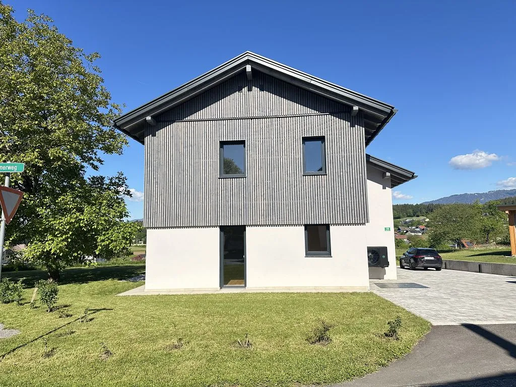 MODERNE DOPPELHAUSHÄLFTE IN IDYLLISCHER RUHELAGE - Ansicht 2