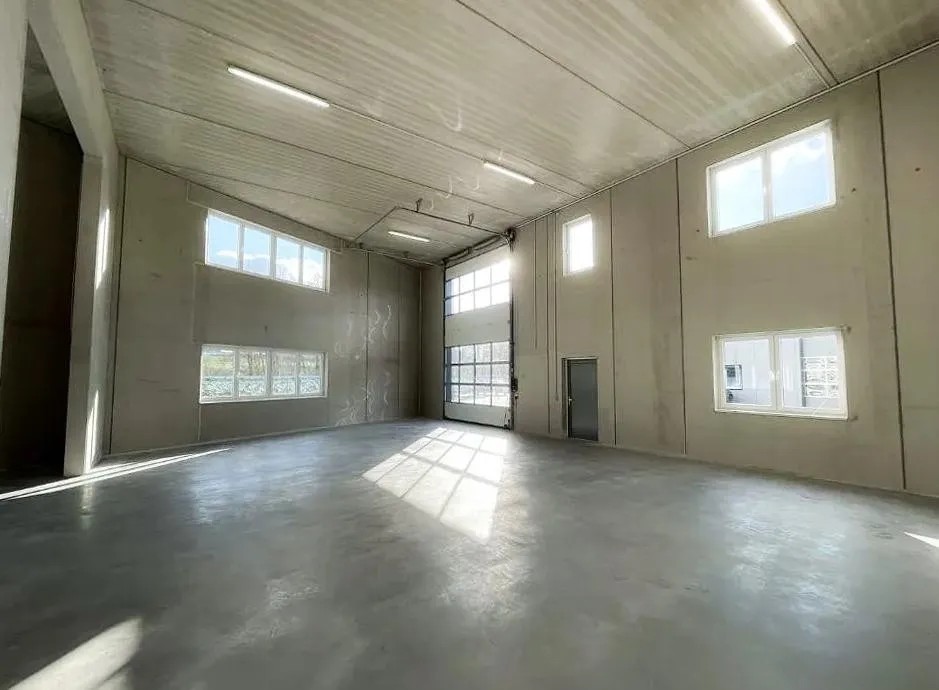 Moderne Gewerbefläche / Lagerhalle noch mehrere Tops im Bauabschnitt 3 verfügbar - Ansicht 2