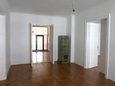 4-Zimmer-Wohnung mieten in Leoben – 193,43 m², € 1.134 – Bild 1 von 8