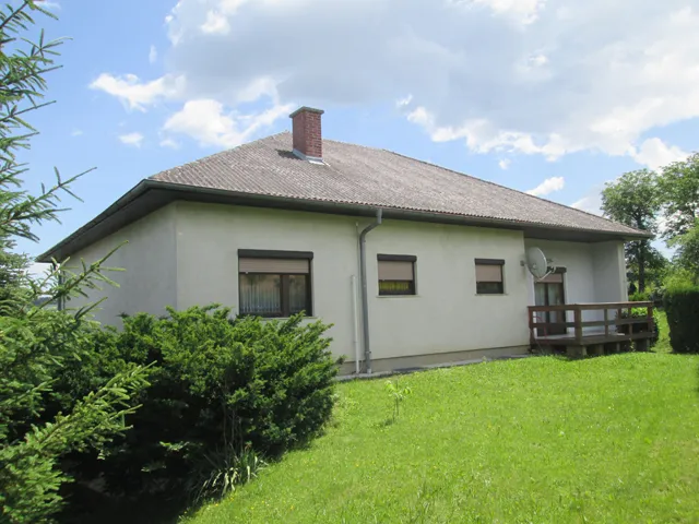 Idyllische Lage am Ortsrand, gepflegtes Einfamilienhaus mit Aussicht! - Widok 3
