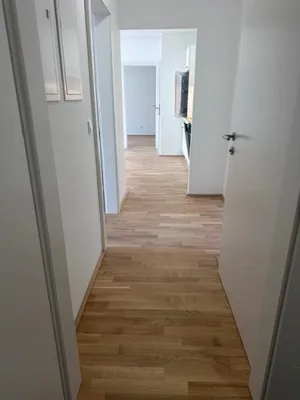 Moderne 3-Zimmer-Neubauwohnung mit Balkon & Stellplatzoption – Bild 2