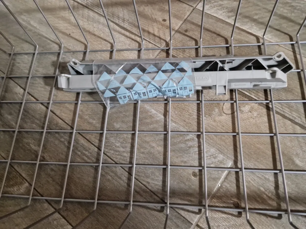 2x Grauer Ikea Pax Komplement Gitter Korb mit Schienen, € 5,- (2753 Markt Piesting)