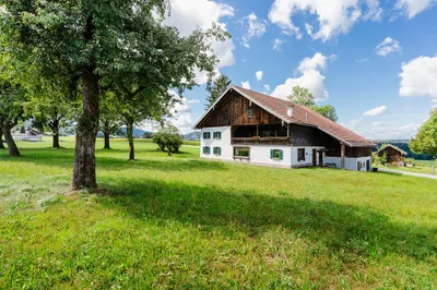 6-Zimmer-Immobilie kaufen in Vöcklabruck – 221,14 m², € 570.000 – Bild 2 von 11