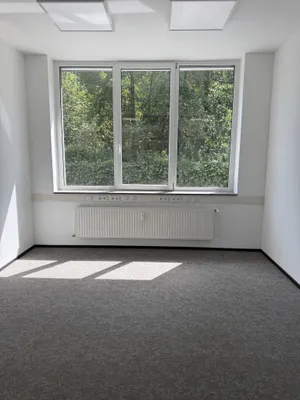 6-Zimmer-Gewerbeimmobilie mieten in Weiz – 164 m², € 2.148 – Bild 7 von 12