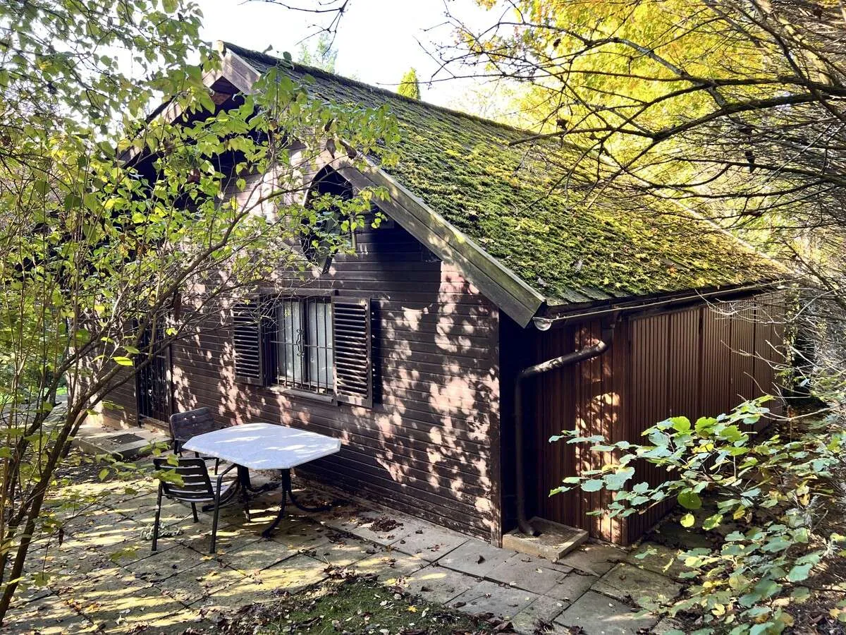 Liegenschaft in ruhiger Lage mit großem Garten - Vaade 2