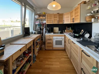 Attraktive 4-Zimmer Wohnung mit großer Terrasse nahe der Siemens AG – Bild 3