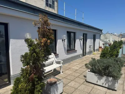 Renovierte Mietwohnung mit großer Terrasse! Heizung und Warmwasser inkludiert! – Bild 2