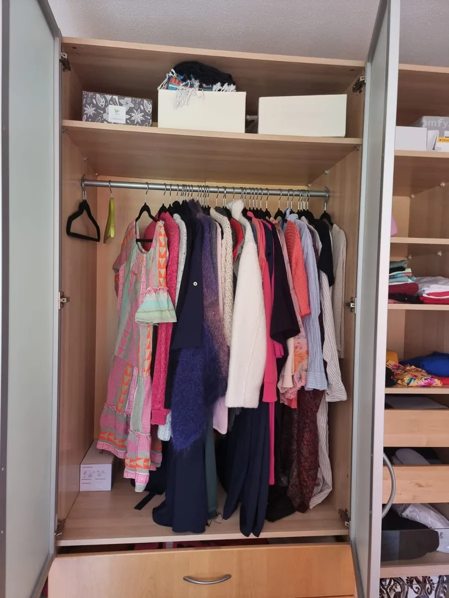 IKEA PAX Kleiderschrank zu verschenken (150 × 58 × 236 cm), € 0,- (6341 Ebbs)