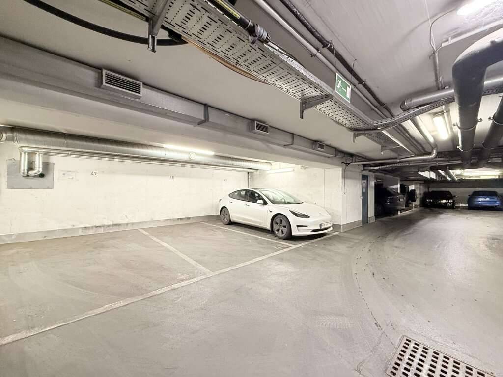 Mariannengasse 14 - Motorradstellplatz bei U6 Alser Str. / 13A Bus und Straßenbahnen 5, 33, 43, 44!, Wien