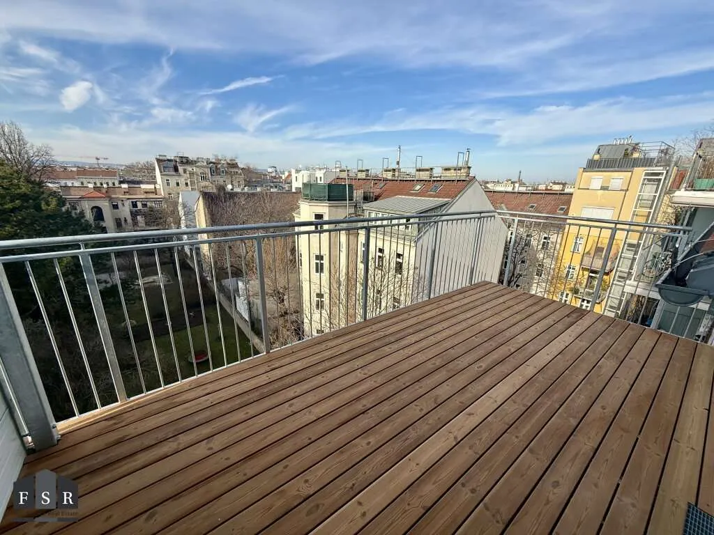 Hoch oben: 3-Zimmer Dachgeschoß-Wohnung mit Balkon - Allgemeingarten - Traumhaus - zukünftige Ubahn - Widok 2