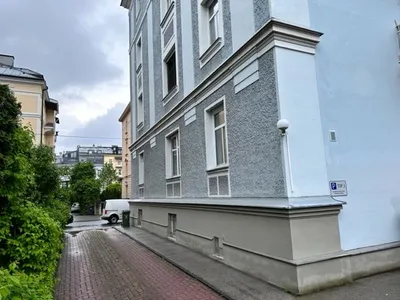 7-Zimmer-Gewerbeimmobilie kaufen in Salzburg Stadt – 145 m², € 650.000 – Bild 2 von 4