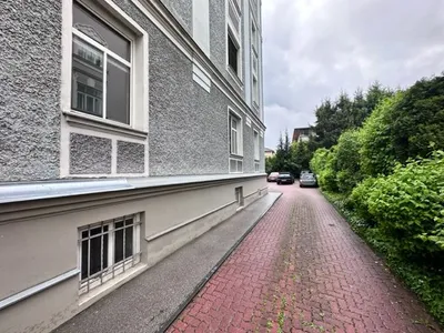 7-Zimmer-Gewerbeimmobilie kaufen in Salzburg Stadt – 145 m², € 650.000 – Bild 3 von 4