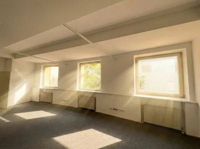 9-Zimmer-Gewerbeimmobilie mieten in Graz – 253 m², € 2.800 – Bild 7 von 8