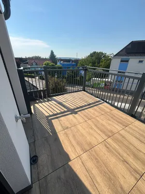 *warmmiete*Schöne 2-Zimmer-Dachgeschosswohnung für eine Person mit Balkon in sehr guter Lage – Bild 3