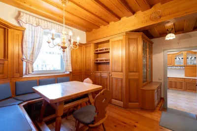 8-Zimmer-Immobilie mieten in Steyr – 350 m², € 2.548 – Bild 15 von 60