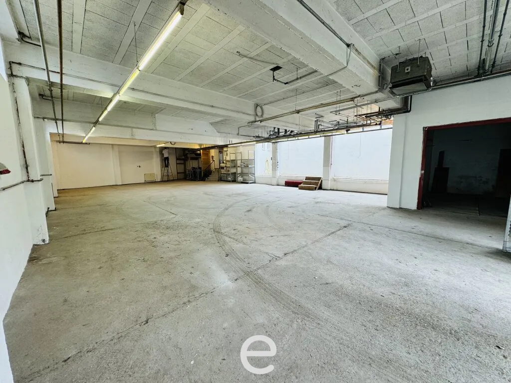 Lagerfläche Wels Neustadt mit rd. 249,00m² und rd. 35,00m² zu vermieten, Wels