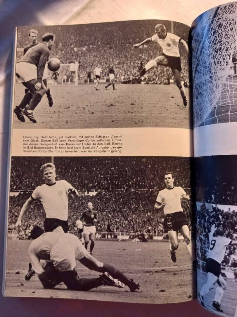 VIII. Fussball Weltmeisterschaft.. | Antiquariat günstig
