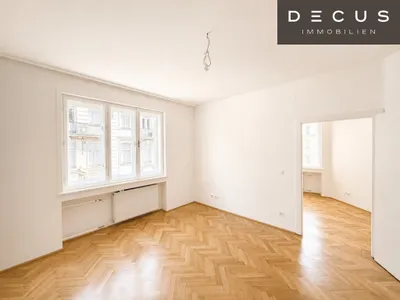 | STILVOLLE 2-ZIMMER WOHNUNG | PERFEKTE INNENSTADTLAGE | ERSTBEZUG NACH SANIERUNG |