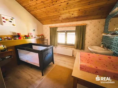10-Zimmer-Haus kaufen in Gmunden – 240 m², € 687.000 – Bild 14 von 18