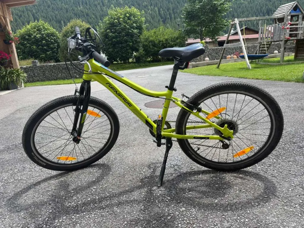 2 fast 4 you klapprad EVERCROSS EM6 16-Zoll-Klapprad - Type HALLOWEEN25 and sleek Teammachine SLR03 (Sora) Condition:Used - good