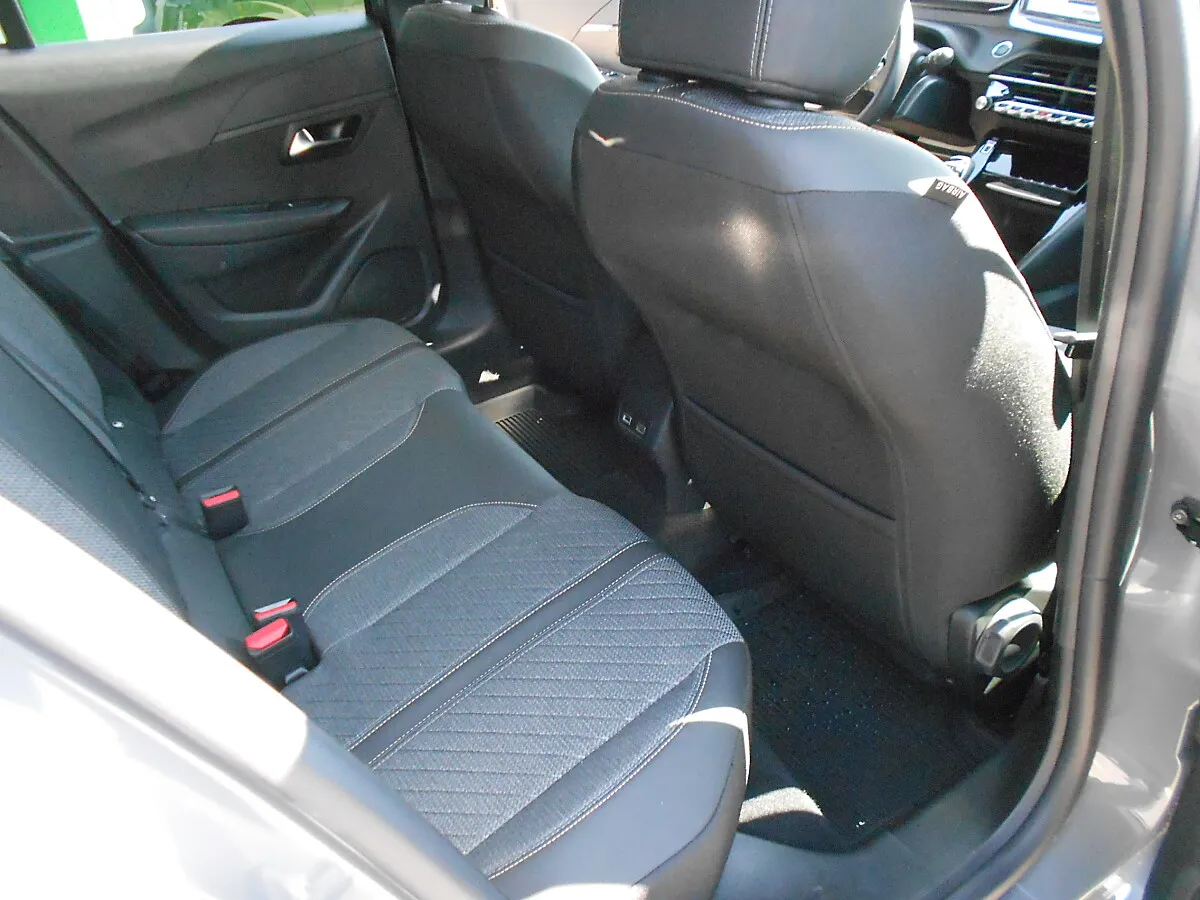 Peugeot 208 1.2 PureTech 100 Allure (EURO 6e) – Bild 14