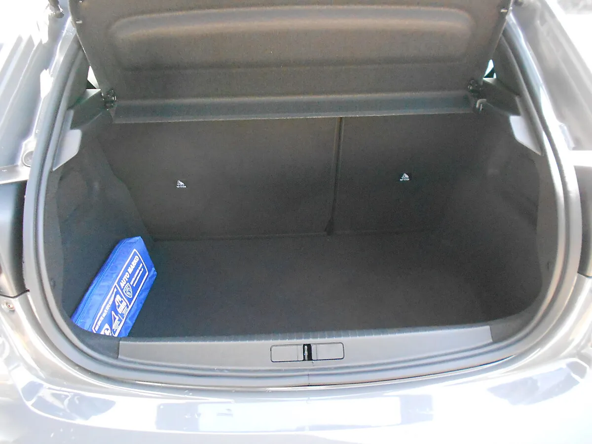 Peugeot 208 1.2 PureTech 100 Allure (EURO 6e) – Bild 15