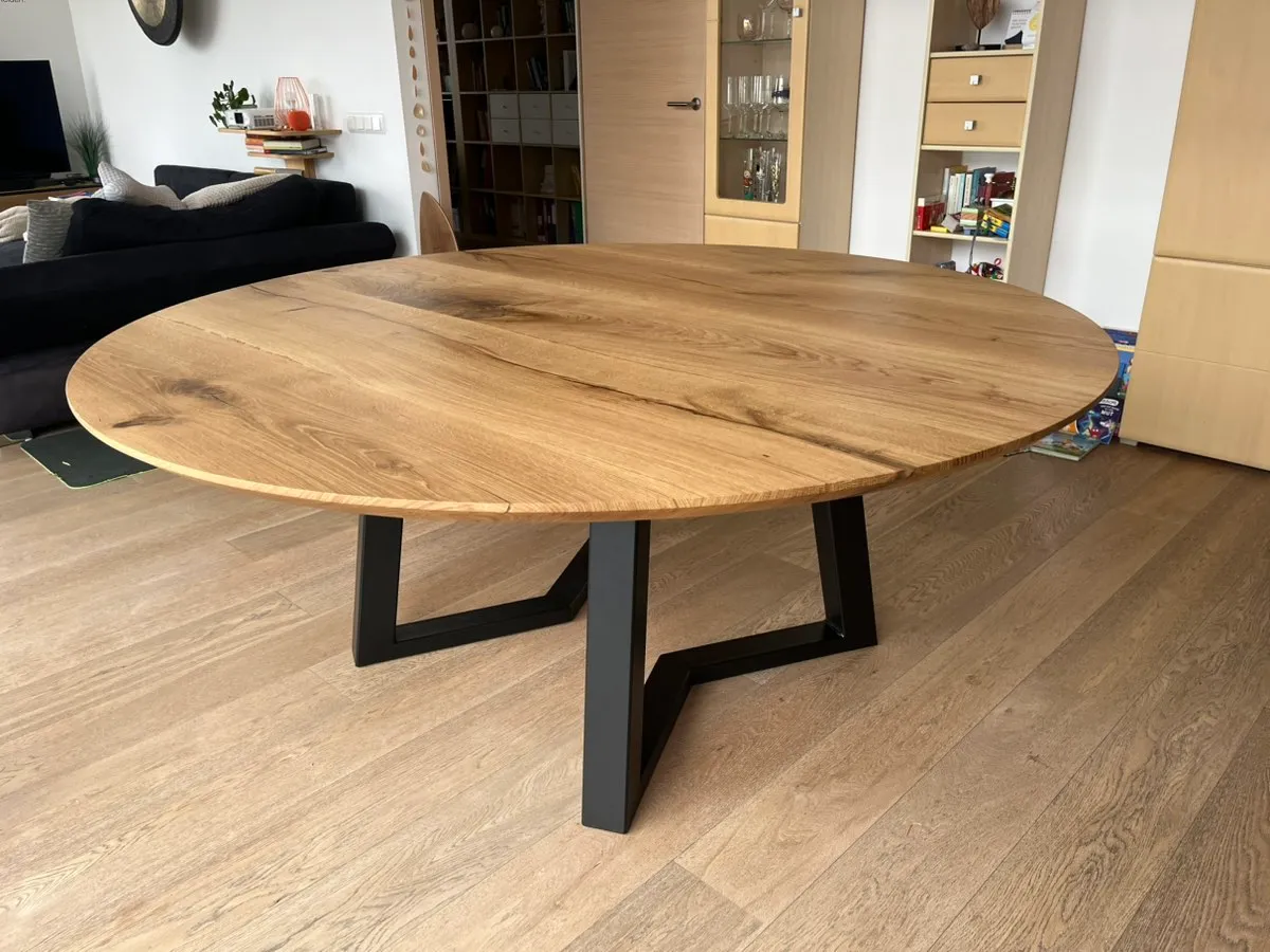 Esstisch Rund Eiche Baumkante Naturkante Massiv Industriedessign Vollholz Massivholz Gartentisch, € 1.260,- (4962 Mining)