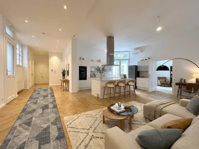 Exklusive 4-Zimmer-Altbauwohnung mit Kamin & Balkon am Esteplatz, 1030! ERSTBEZUG NACH GENERALSANIERUNG!