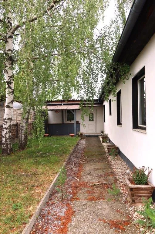 Theresienfeld - Bungalow in Ruhelage mit 2 Wohneinheiten & großem Potenzial - Ansicht 2