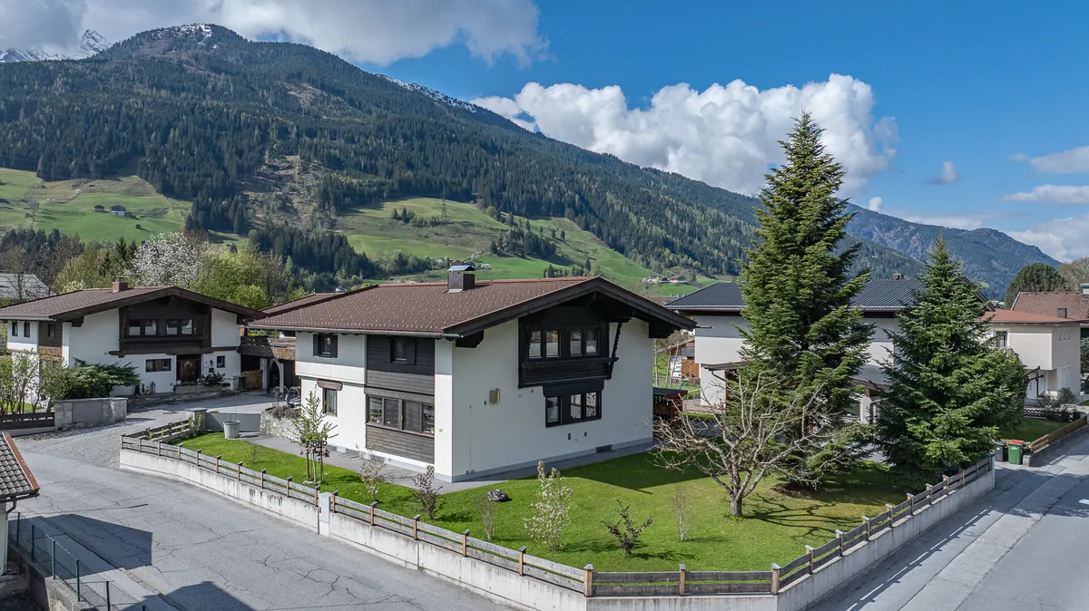 Landhaus mit Bergblick in zentrumsnaher Ruhelage - Widok 2