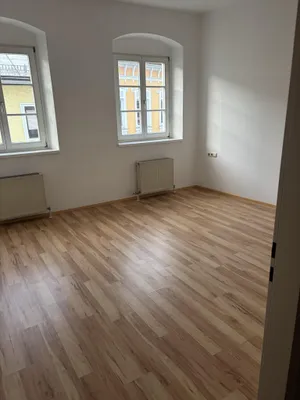 6-Zimmer-Wohnung mieten in Grieskirchen – 110 m², € 990 – Bild 1 von 10