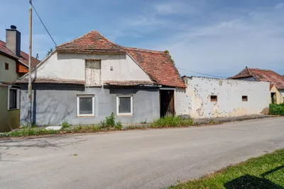 Haus kaufen in Hollabrunn – 308 m², € 39.000 – Bild 3 von 12