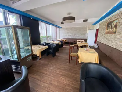 Gewerbeimmobilie kaufen in Wiener Neustadt – 220 m², € 189.900 – Bild 1 von 9