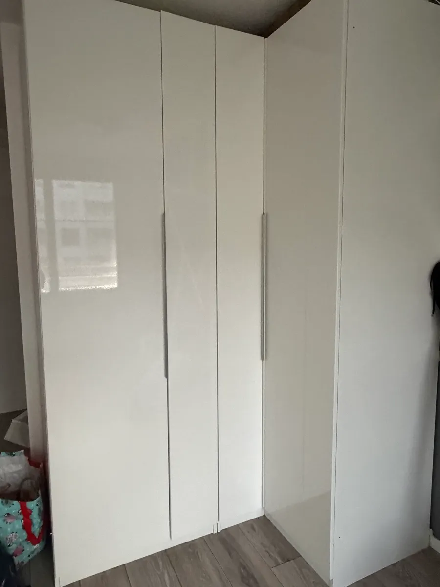 Ikea PAX Eckschrank, € 100,- (1220 Wien)
