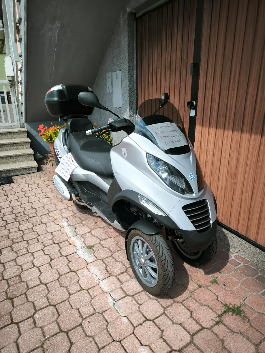 Piaggio MP3
