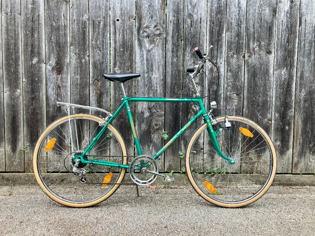 kinderfahrrad 10 jährige Vélo enfant 10-14 ans pour la route, le gravel et le cyclocross Cube Nuride Hybrid Pro Metall-Fahrradbox Style Number:419POF416