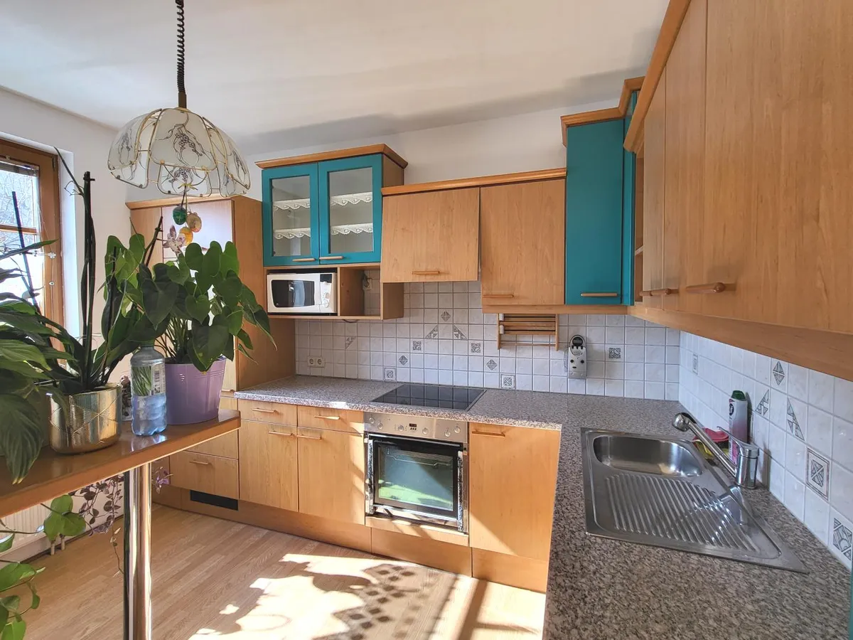 ZENTRAL GELEGENE 3-ZIMMERWOHNUNG MIT LOGGIA UND GARAGENPLATZ - Ansicht 3