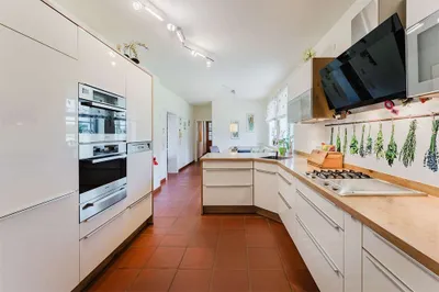 10-Zimmer-Haus kaufen in Braunau am Inn – 280,8 m², € 780.000 – Bild 6 von 15