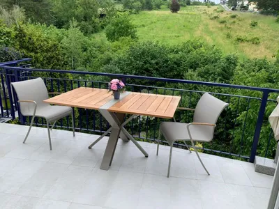 Exklusive 4-Zimmer-Dachgeschosswohnung mit umlaufenden Terrassen und Grünblick - 1190 Wien Döbling – Bild 2