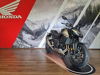 Honda Hornet 750 E-Clutch