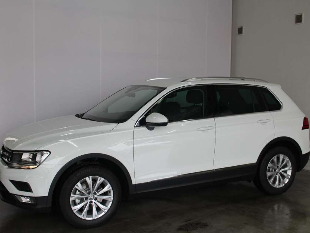 VW Tiguan Comfortline TDI SCR (AHK) SUV / Geländewagen