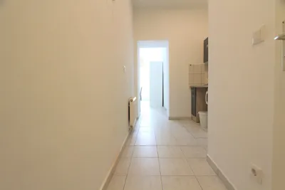 Kurzzeitvermietung! Helle, schön möblierte 1-Zimmer-Wohnung in zentraler Lage! – Bild 2