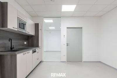Gewerbeimmobilie mieten in Linz – 284 m², € 3.837 – Bild 24 von 30