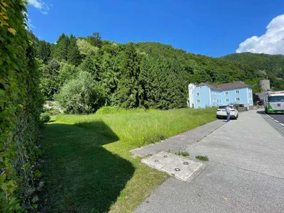 Grundstück kaufen in Perg – 1 389 m², € 83.340 – Bild 2 von 3
