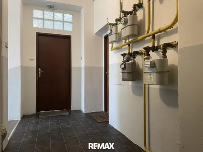 Gewerbeimmobilie kaufen in Baden – 800 m², € 1.650.000 – Bild 20 von 21