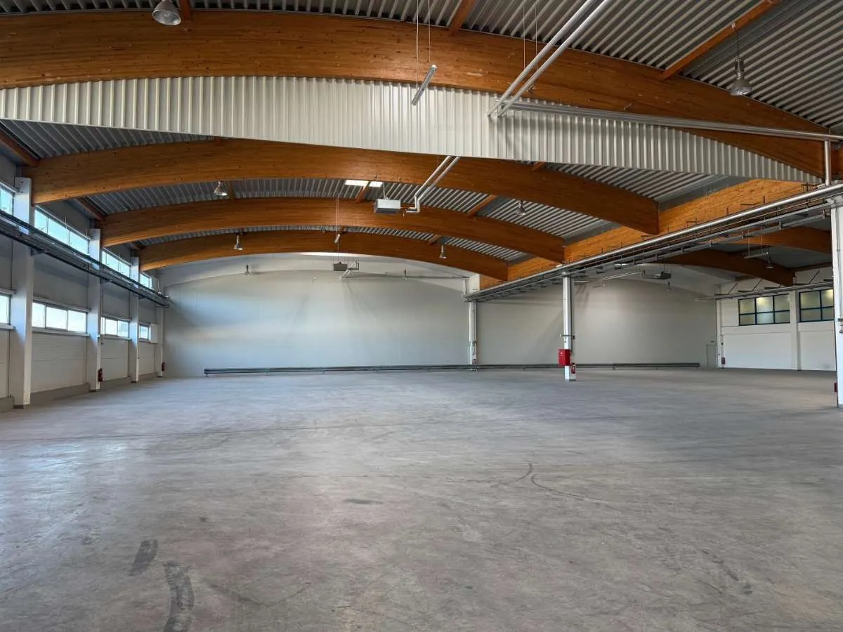 LOGISTIKHALLE ZU VERKAUFEN *INVESTMENT* UND *EIGENNUTZUNG* - Ansicht 3