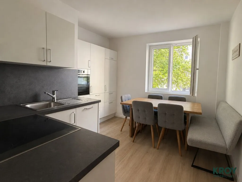 Anlage: Schöne 2,5 Zimmer-Wohnung mit Loggia - Citywohnlage - Ansicht 3