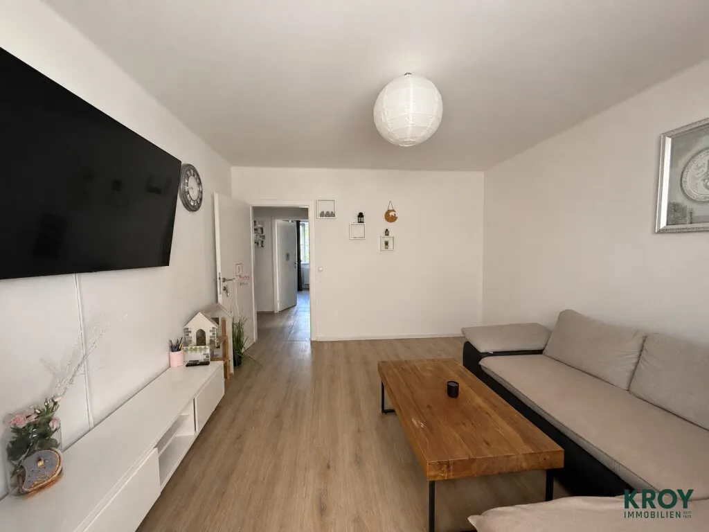 Anlage: Schöne 2,5 Zimmer-Wohnung mit Loggia - Citywohnlage - Ansicht 2