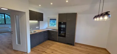 2-Zimmer-Wohnung mieten in Gmunden – 73 m², € 1.250 – Bild 2 von 23